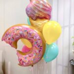 Шар пончик и мороженное